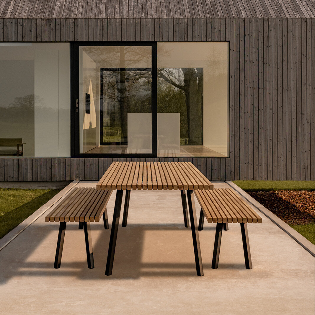 Design Dining Bench | New Classic Outdoor Bench Steel black powdercoating | Iroko | Studio HENK| 