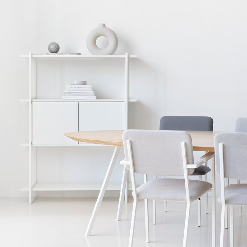Ovale Design dining table | Slim Co Steel white powdercoating | Oak hardwax oil natural light | Studio HENK| 