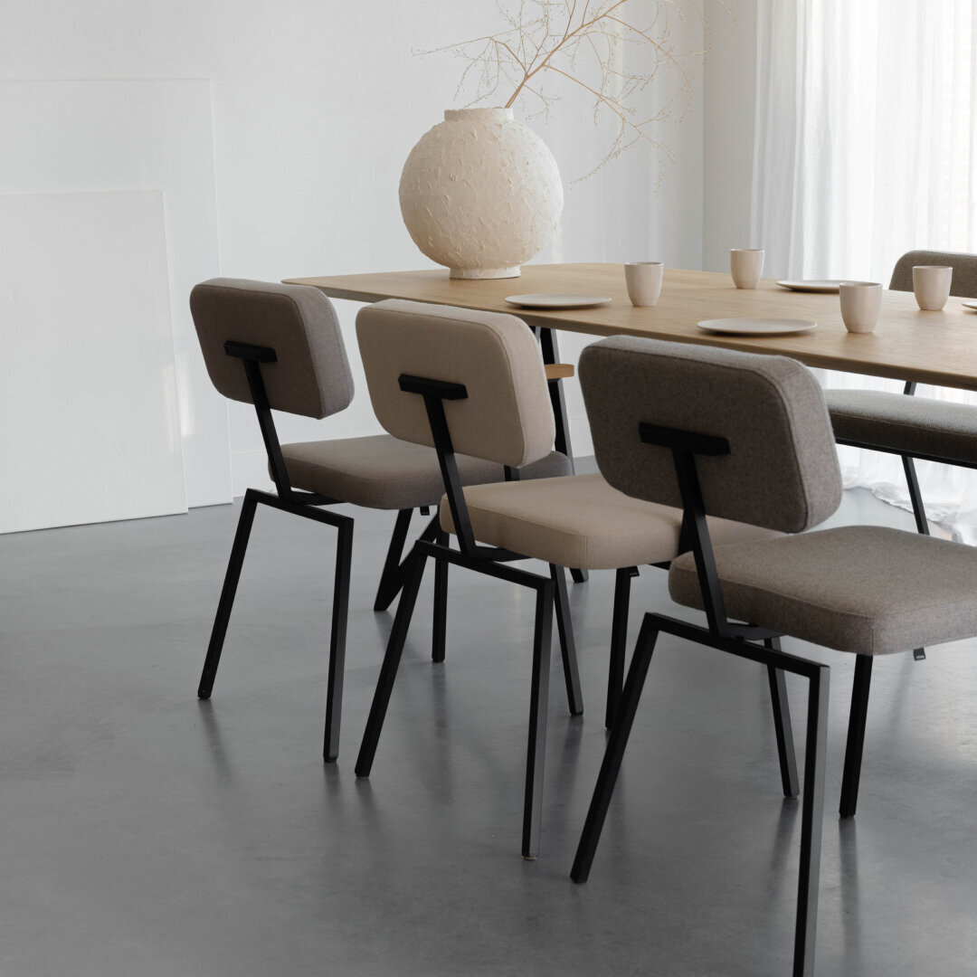 Rechthoekige Design dining table | Butterfly Steel black powdercoating | Oak black stain | Studio HENK| 